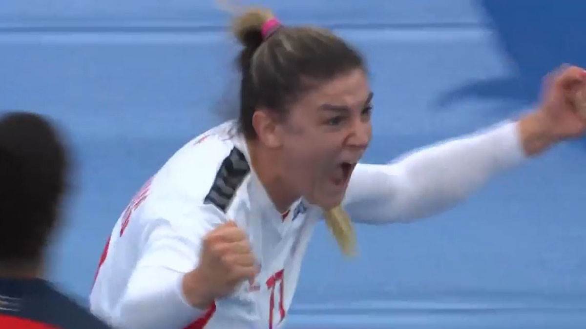  Aleksandra Vukajlović dominira na SP 