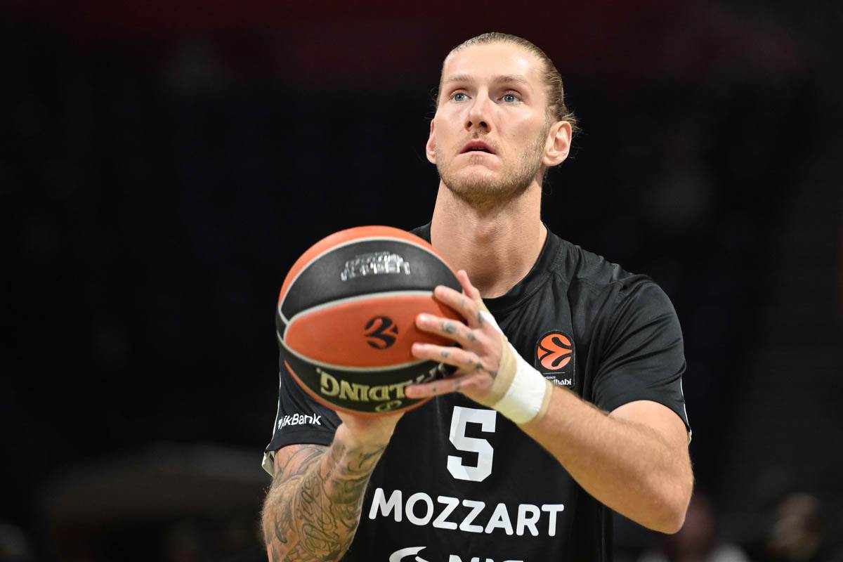  Kendrik Peri brani Dilana Osetkovskog 