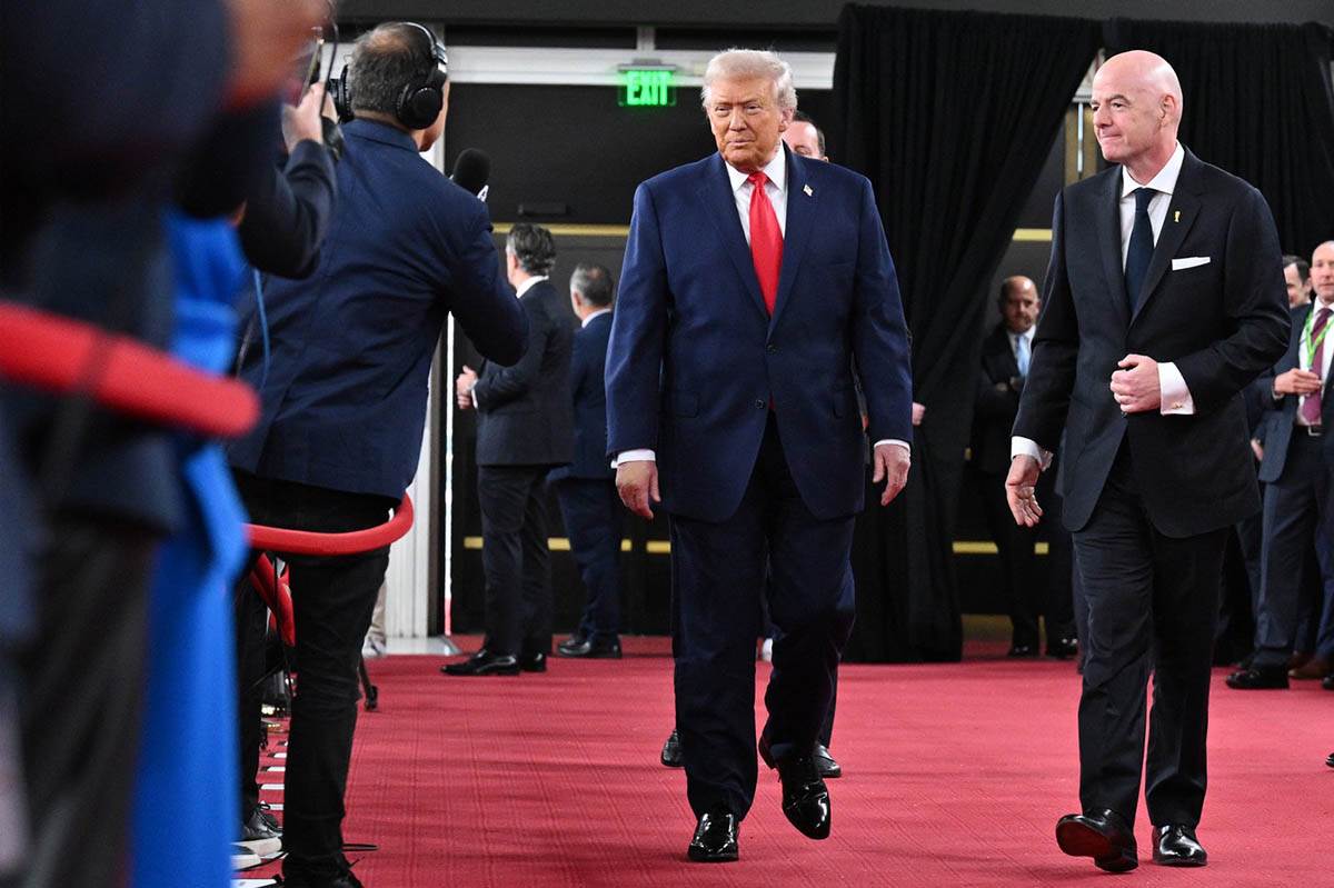  Donald Tramp od FIFA dobio nagradu za mir 