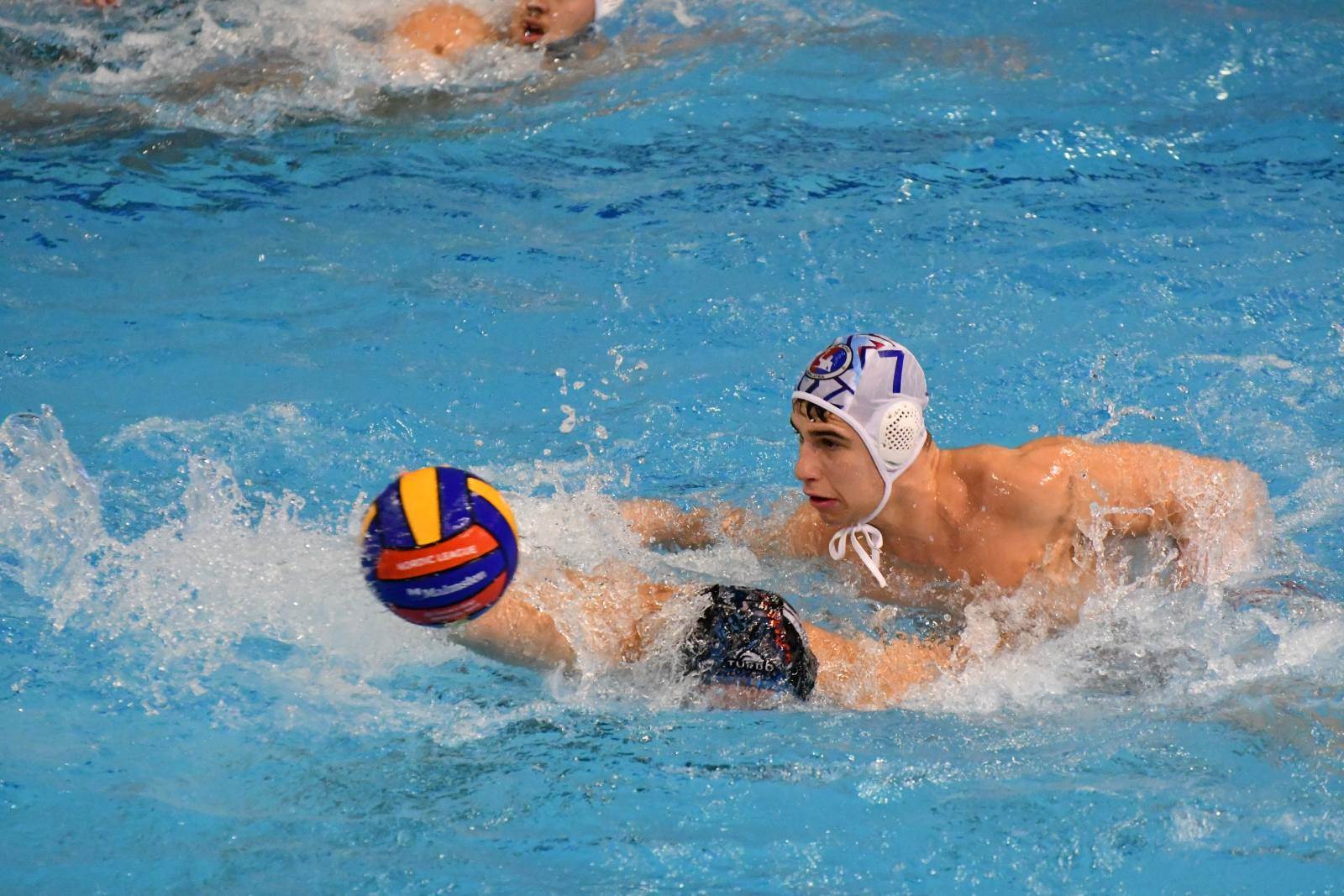  Vaterpolo Borac Kometa 15:18 