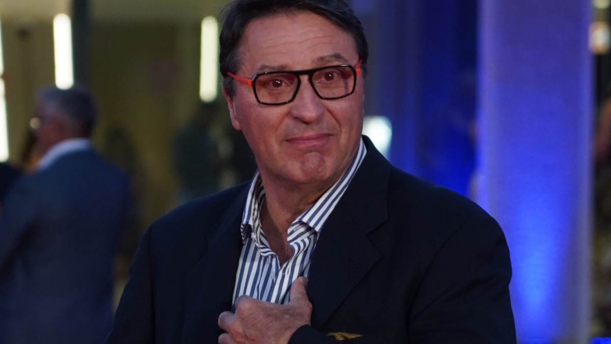  Jovan memedović objavio fotografiju iz mladosti 