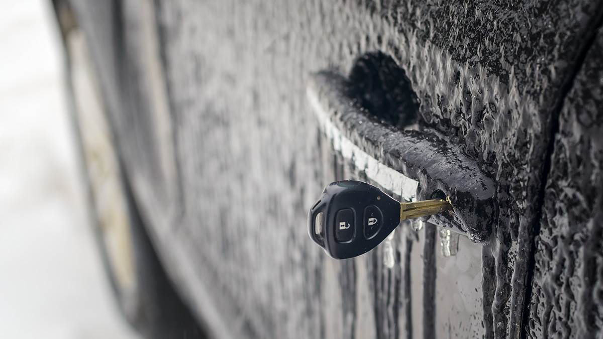  Kako odlediti zamrznutu bravu na vratima automobila 