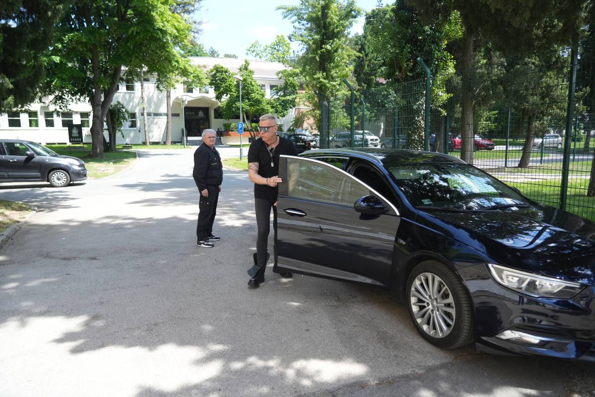  Đorđe David isprozivao devojku u kolicima 