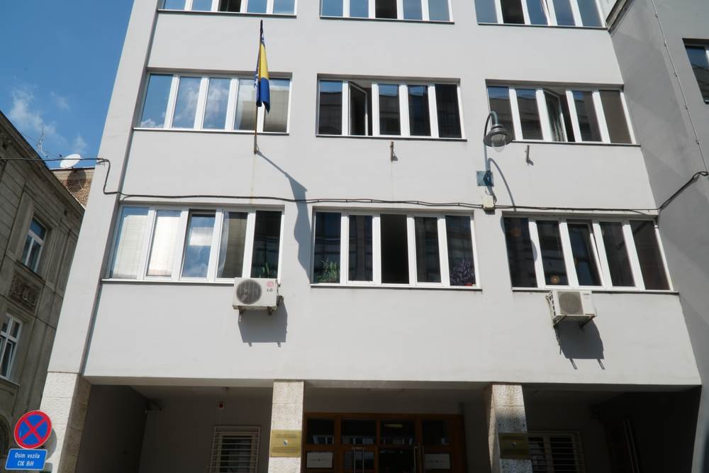  CIK kaznio SDS i SNSD 