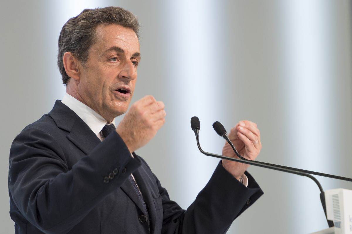  Sarkozi proveo svega 20 dana u zatvoru i odmah objavio memoare 