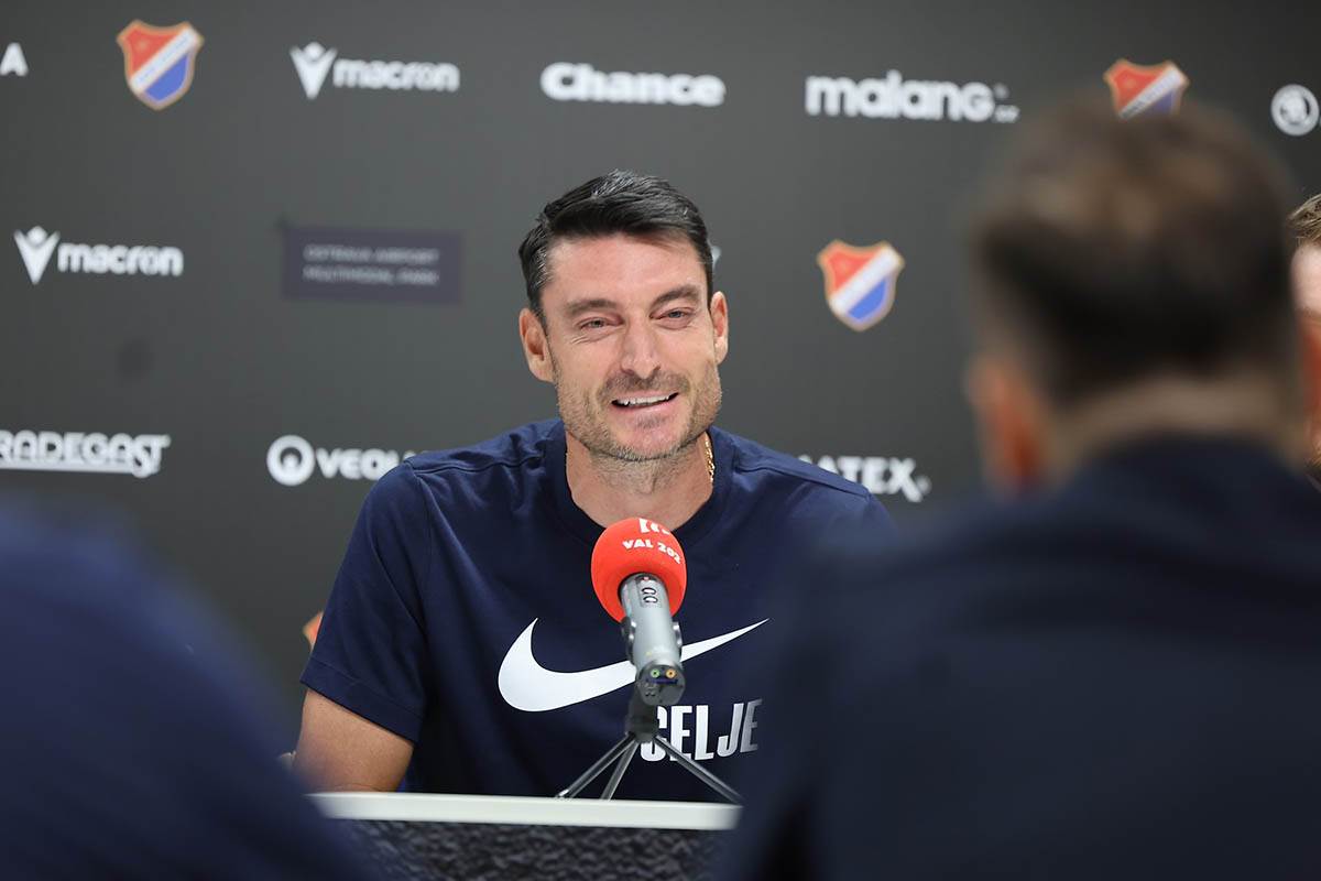  albert rijera dovodi napadaca celja u zvezdu 