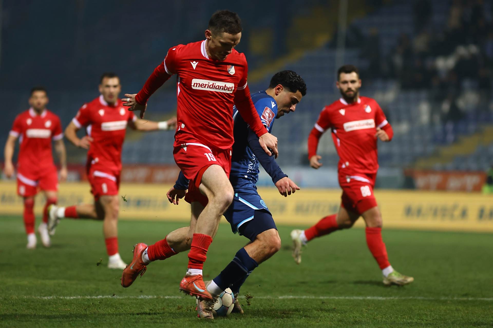  Manijaci naredili fudbalerima Željezničara da skinu dresove 