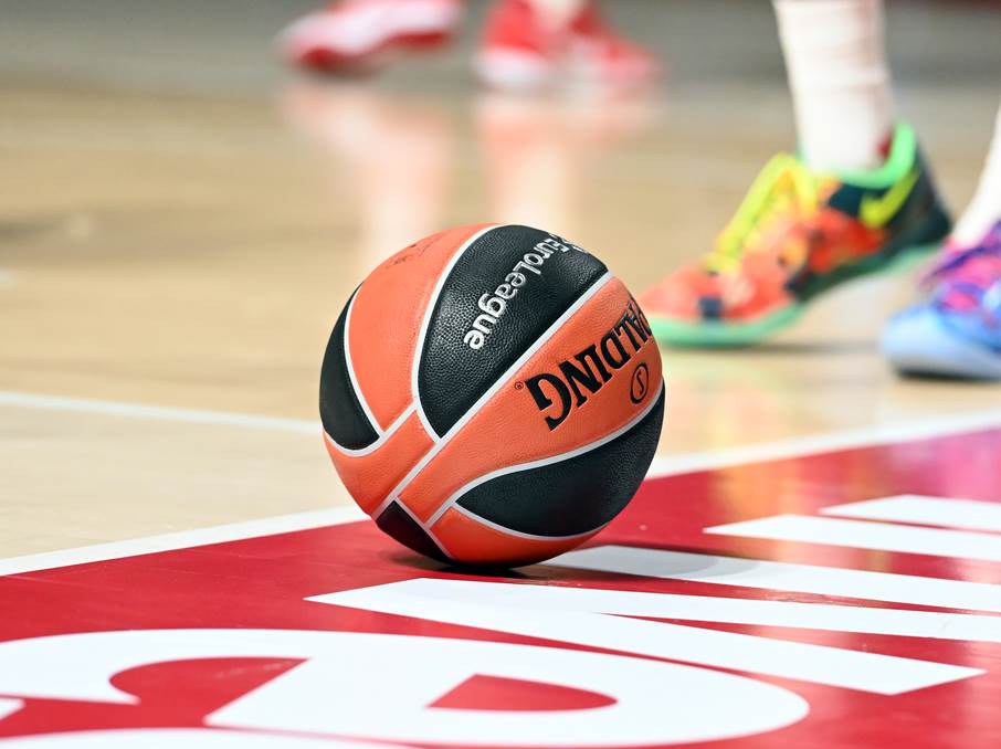  Meč Barselone i Makabija bez publike 