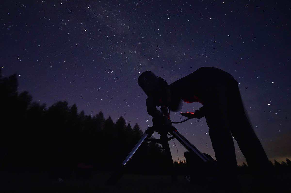  Kometa atlas večeras najbliže Zemlji 