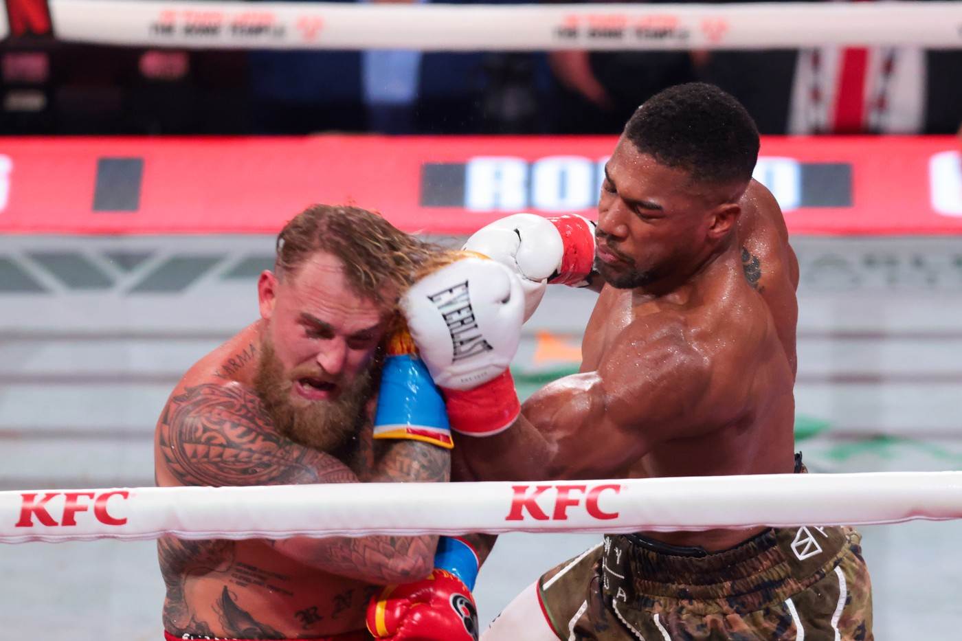  Entoni Džošua nokautirao Džejka Pola 