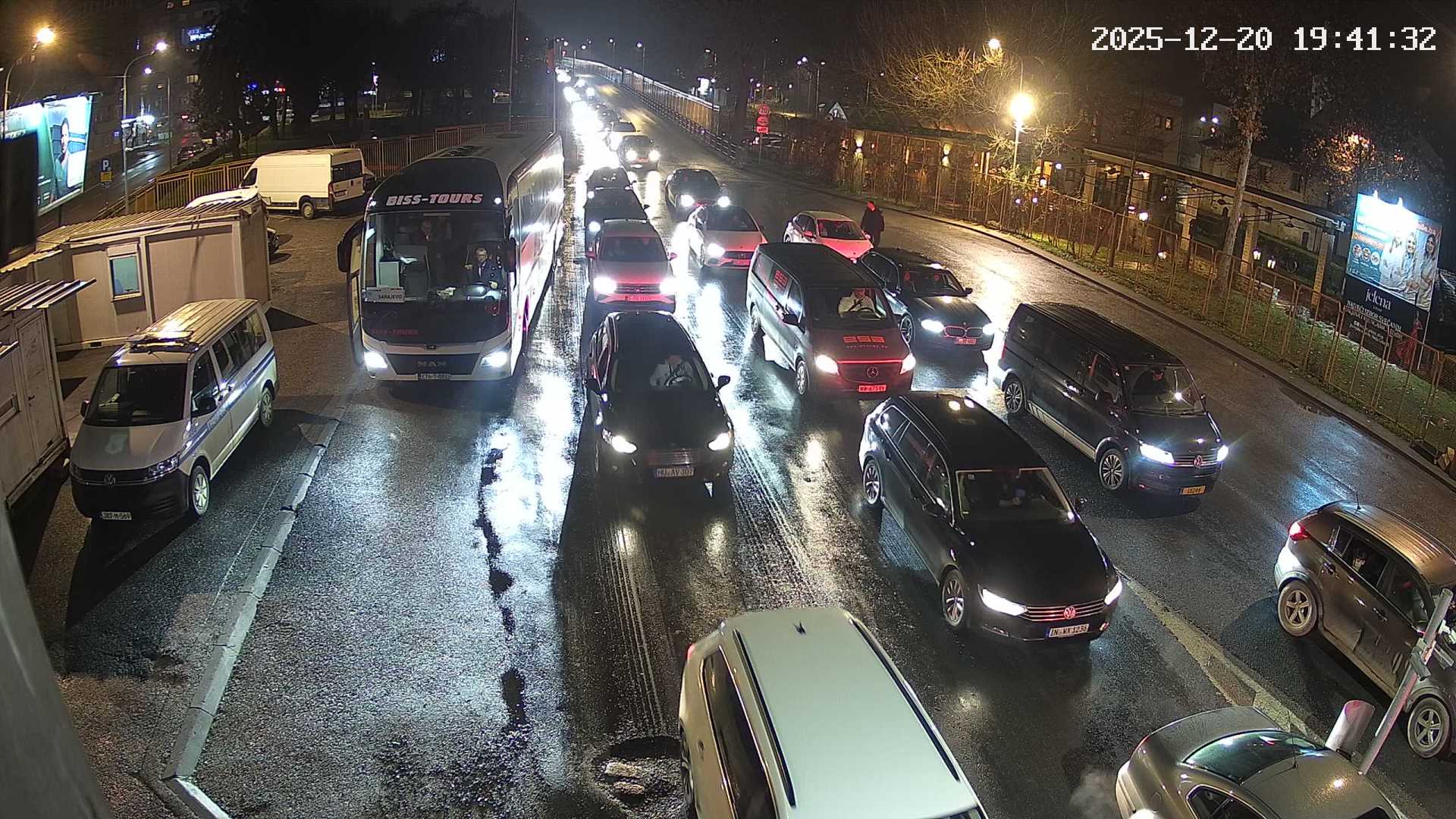  Saobraćajni kolaps na ulazu u BiH: Kilometarske kolone na više graničnih prelaza 