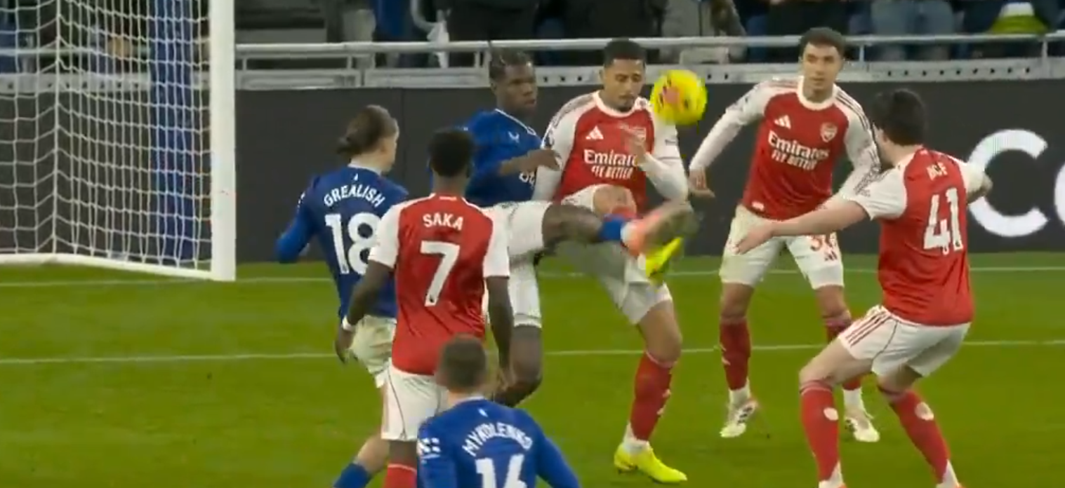  Everton Arsenal VAR 