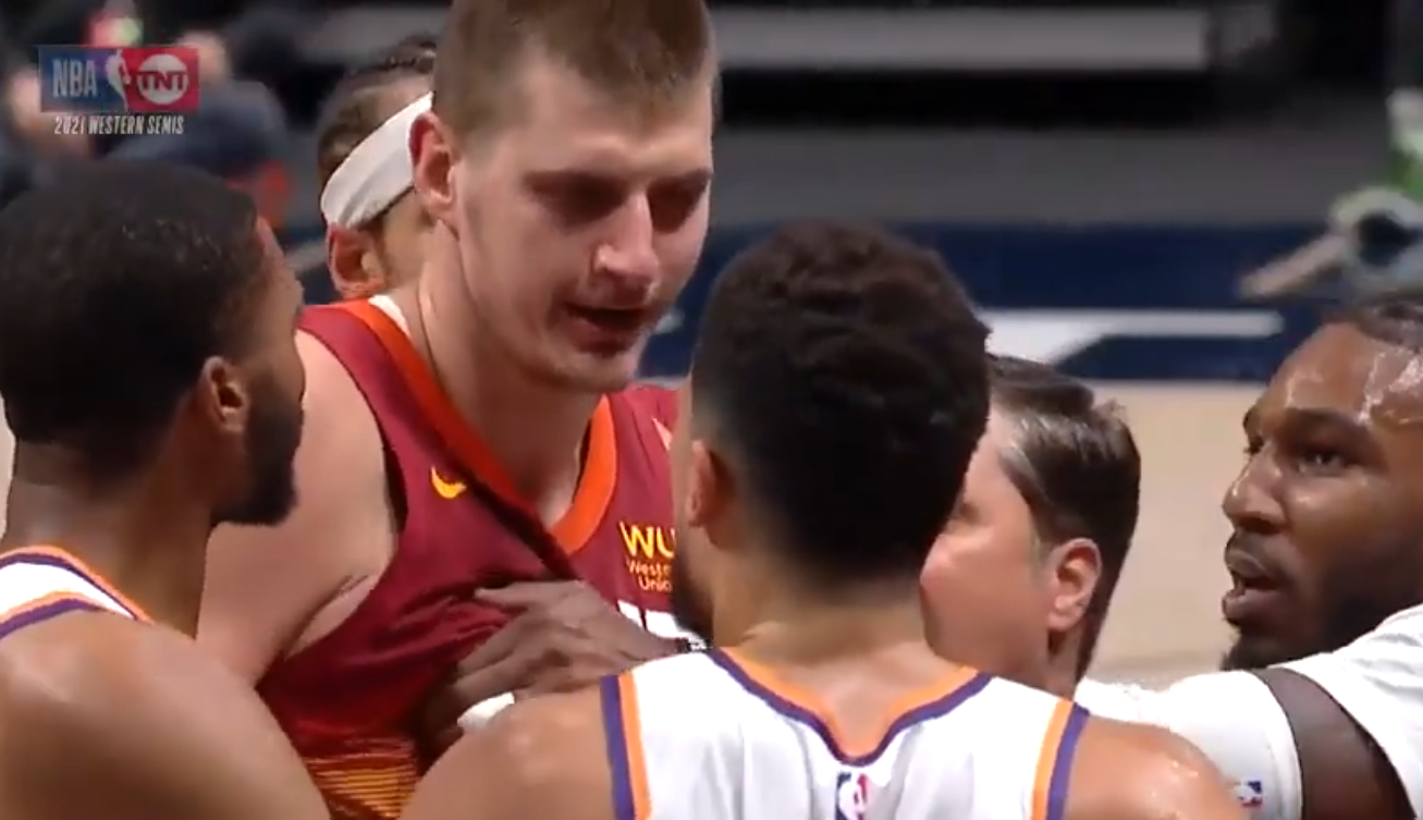  nikola jokic udario kamerona pejna pa mu se izvinjavao 