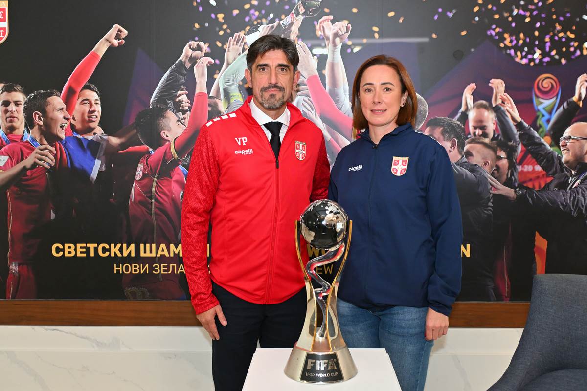  Lidija Stojkanović dobija Zlatnu loptu prva žena u istoriji FSS 