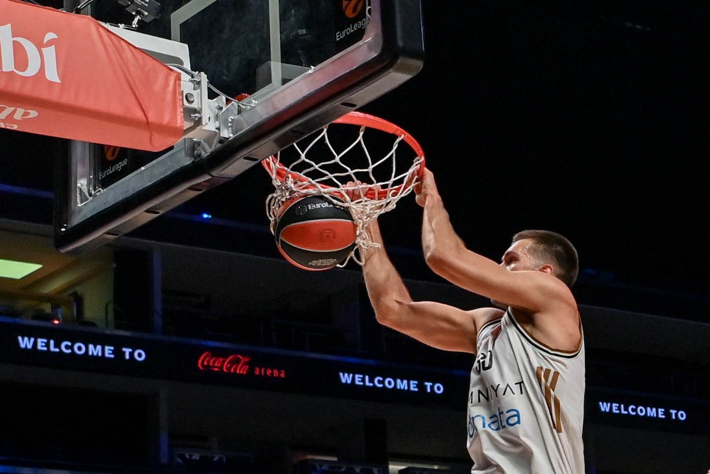  dubai pobijedio armani u evroligi 