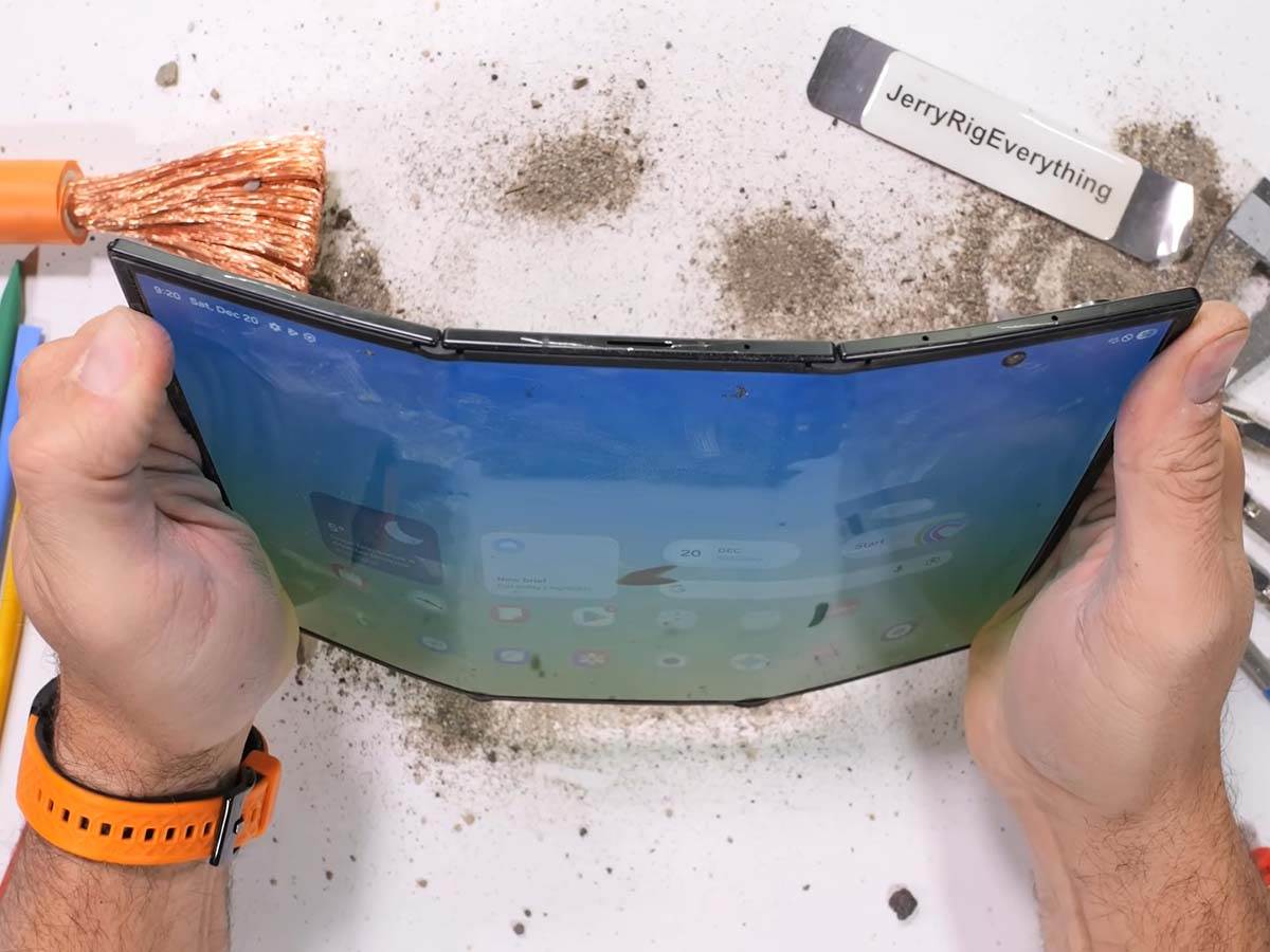  Kako se trostruko savitljivi Samsung pokazao na testu izdržljivosti? 