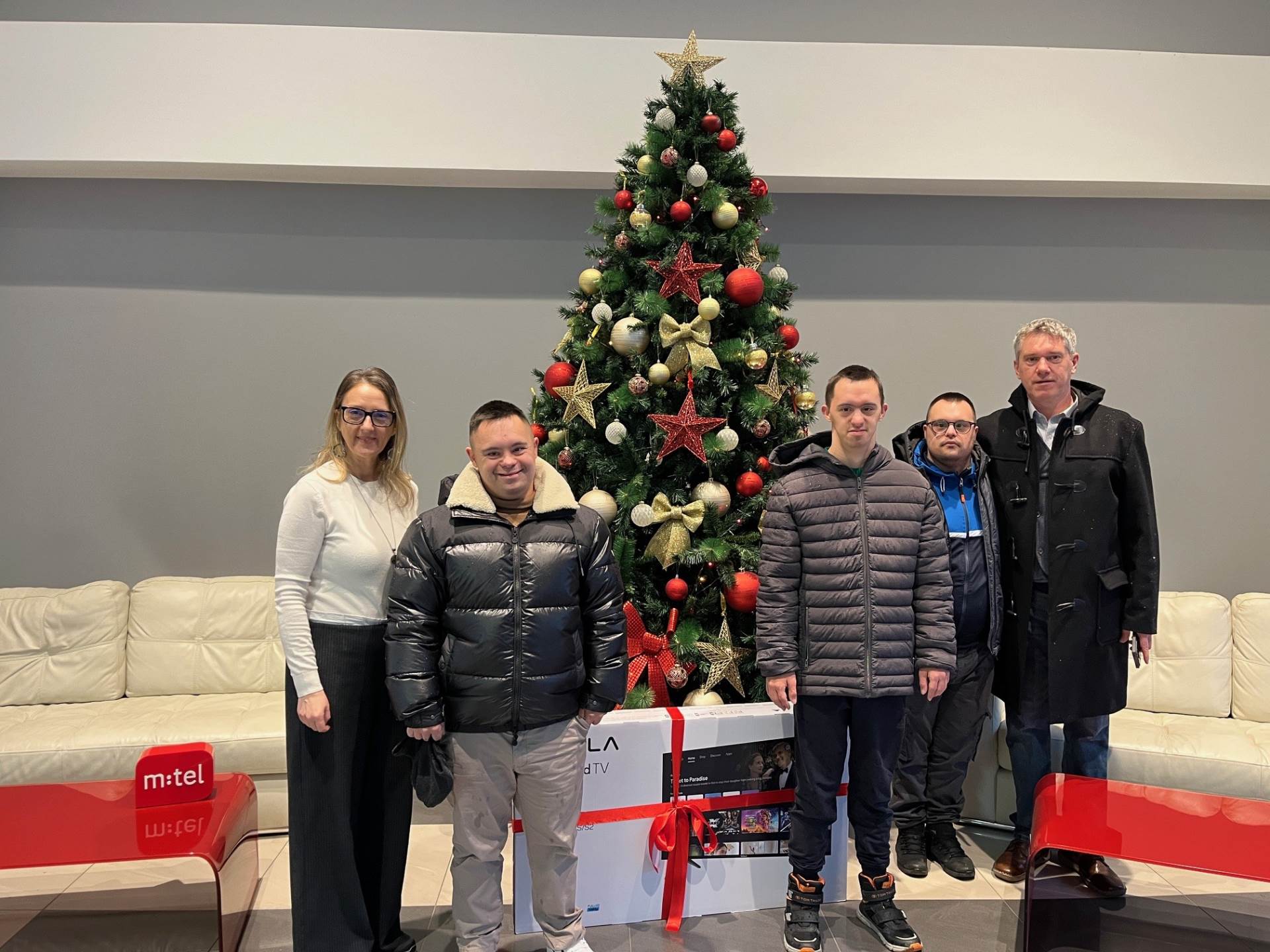  m:tel donacija tv-a down centru 