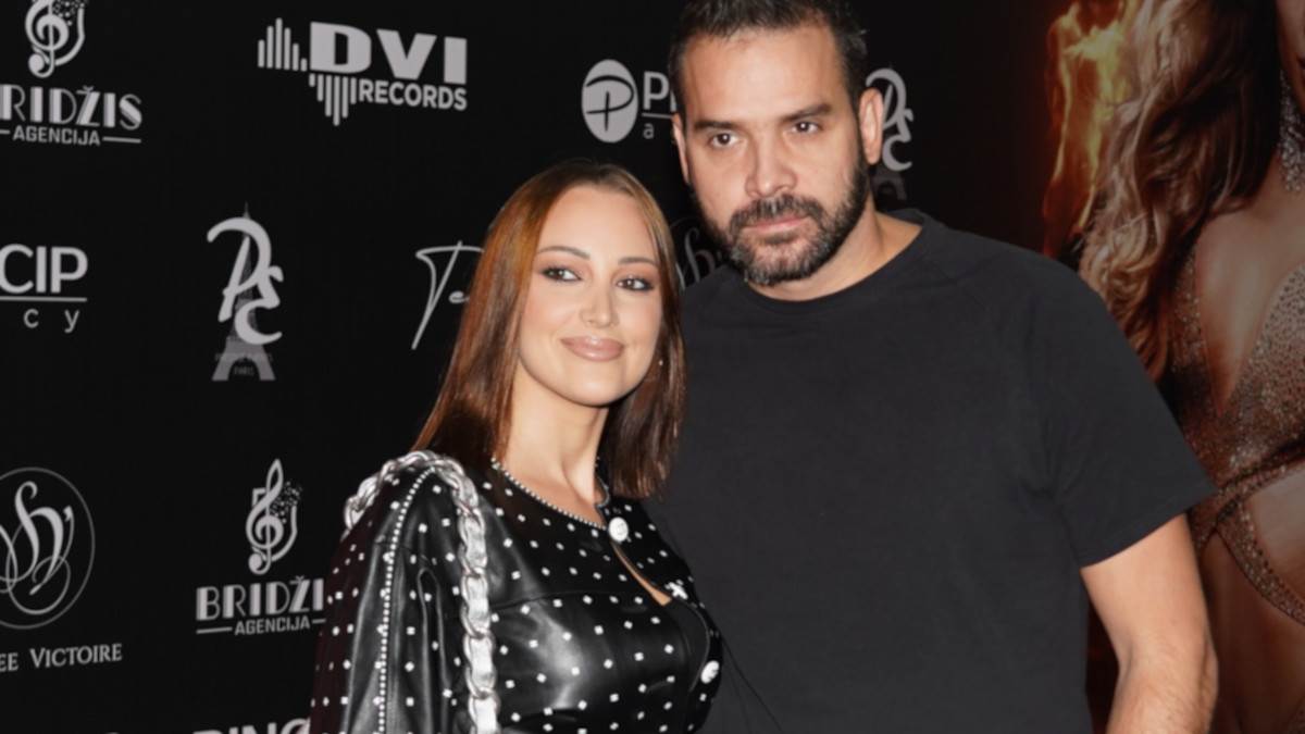  Aleksandra Prijović pokazala malu Ariju 