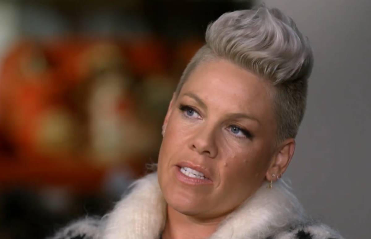  Pjevačica Pink novogodišnju noć provela u bolnici 