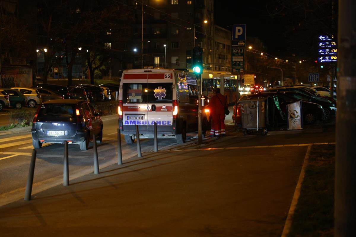  Policija istražuje umiješanost 3. osobe zbog tragedije u centru Beograda: Mladić skočio kad je vidio mrtvu djevojku 