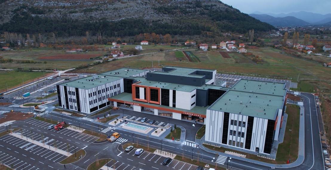Uz otkucaje srca: Svečano otvorena novoizgrađena bolnica "Sveti arhiđakon Stefan-9. januar" u Trebinju