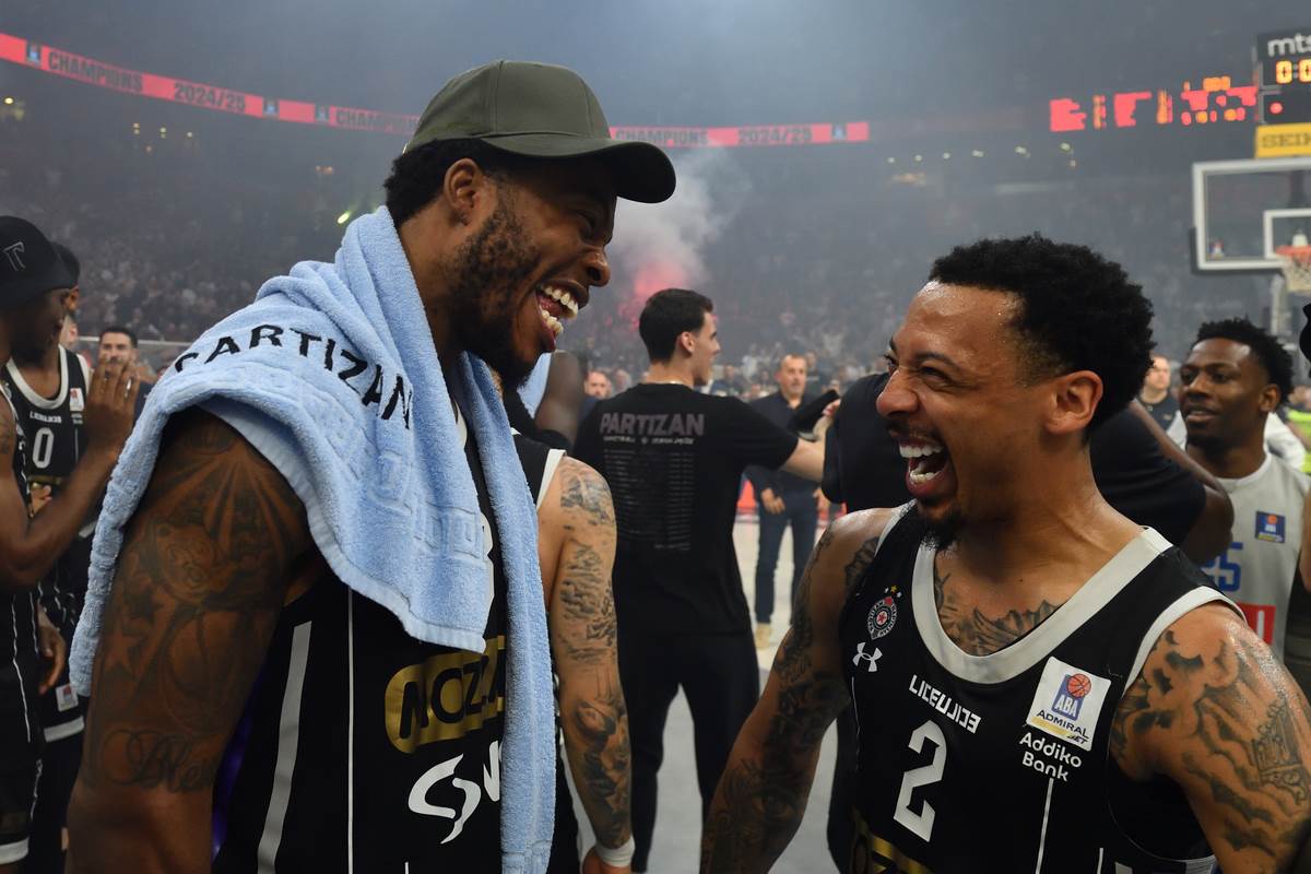  karlik dzouns se oprostio od tajrika 