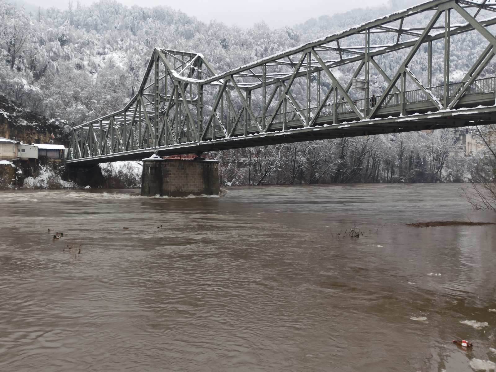   U Semberiji uvedene redovne mjere odbrane od poplava 