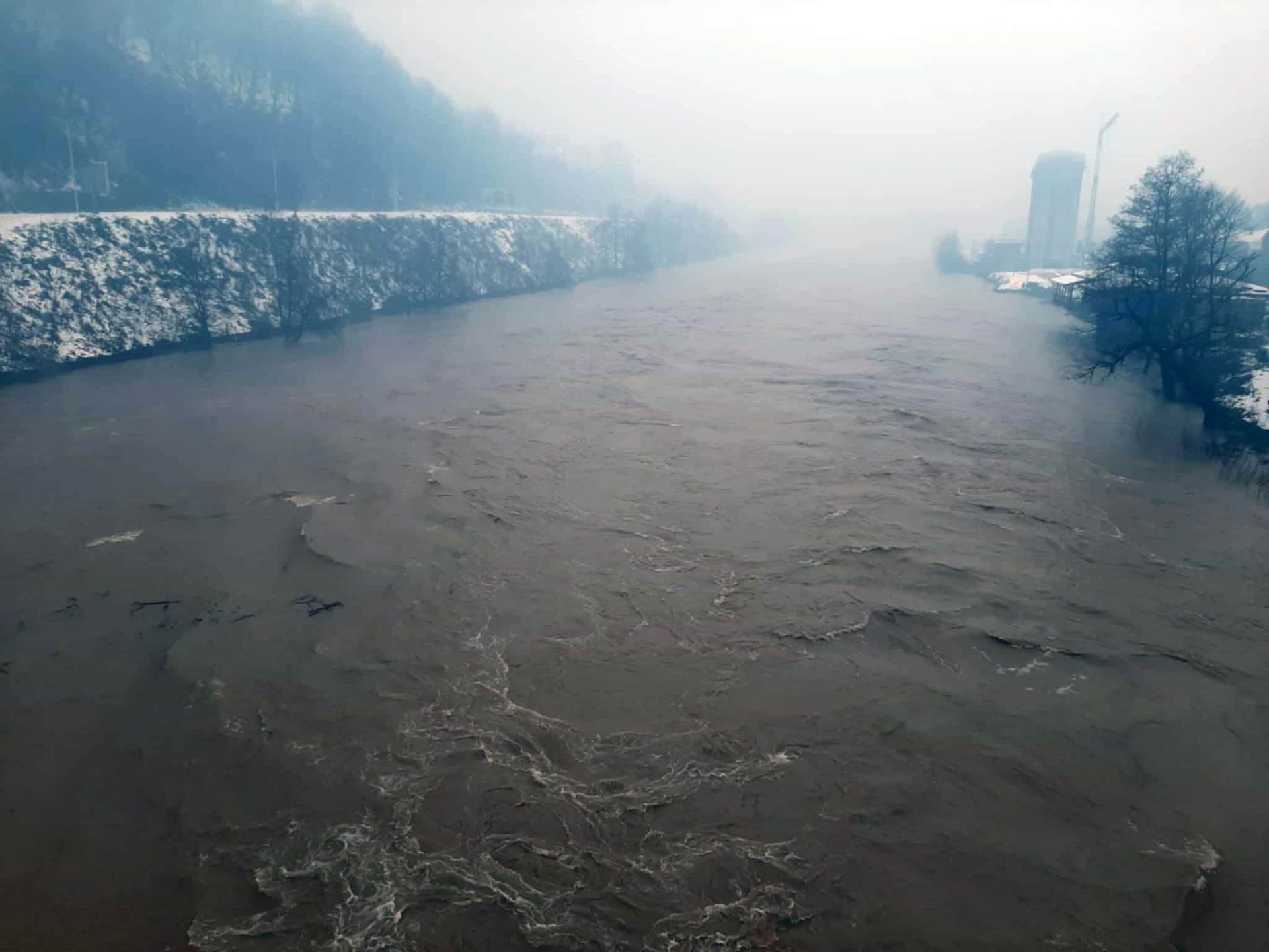  Poplave prijete Foči 