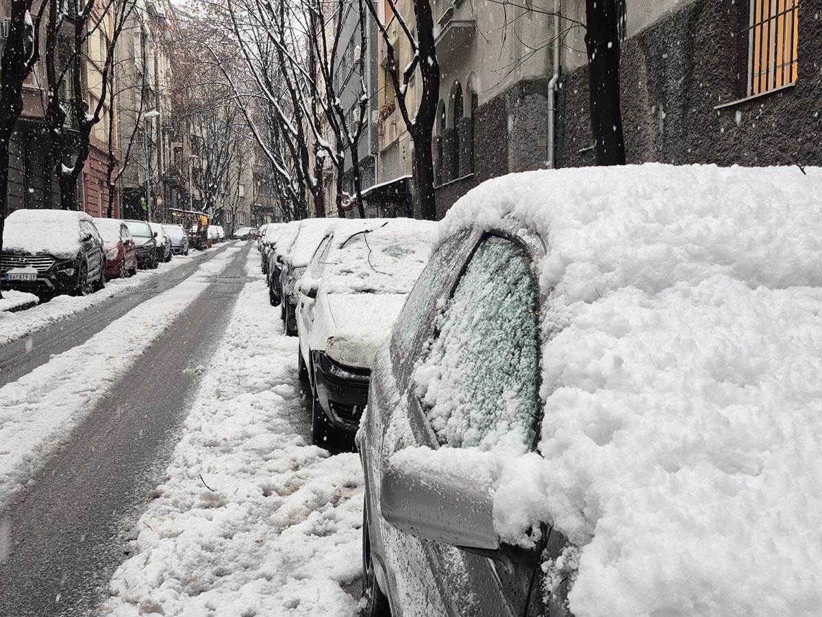  Kako pravilno voziti po snijegu i ledu 