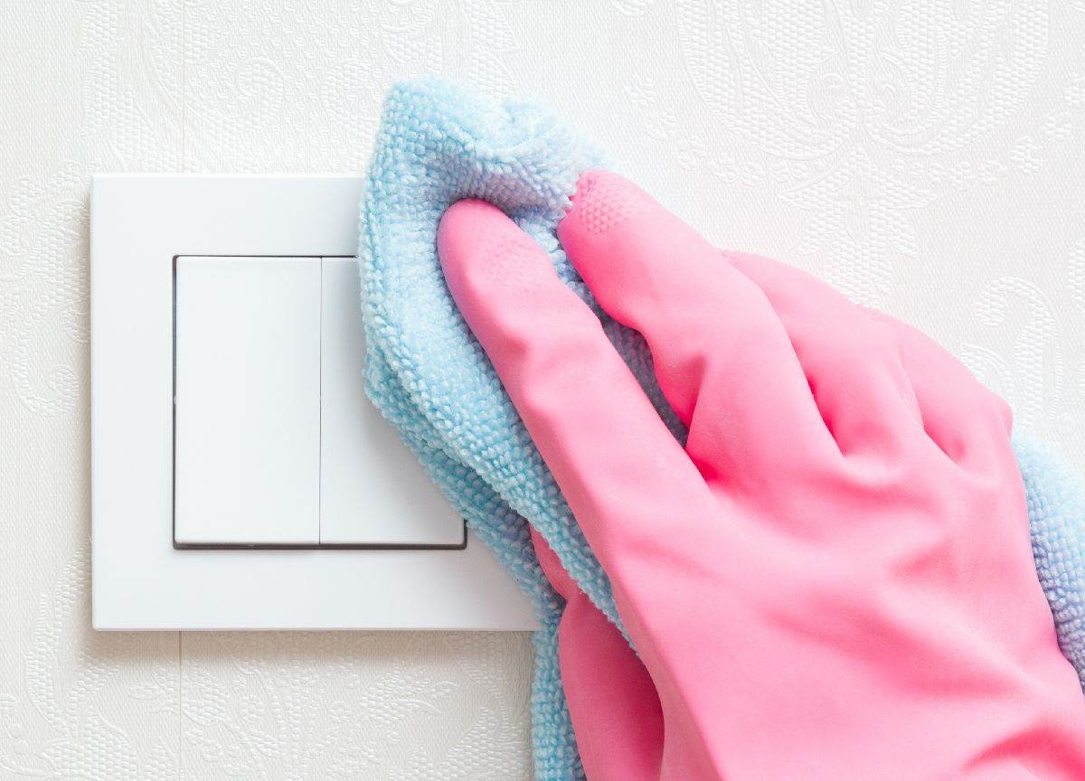  Kako da očistite požutjelu plastiku 