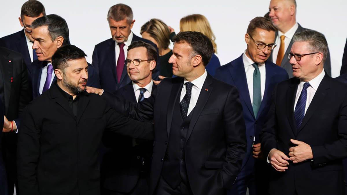  Makron poziva na „strategiju moći“ 