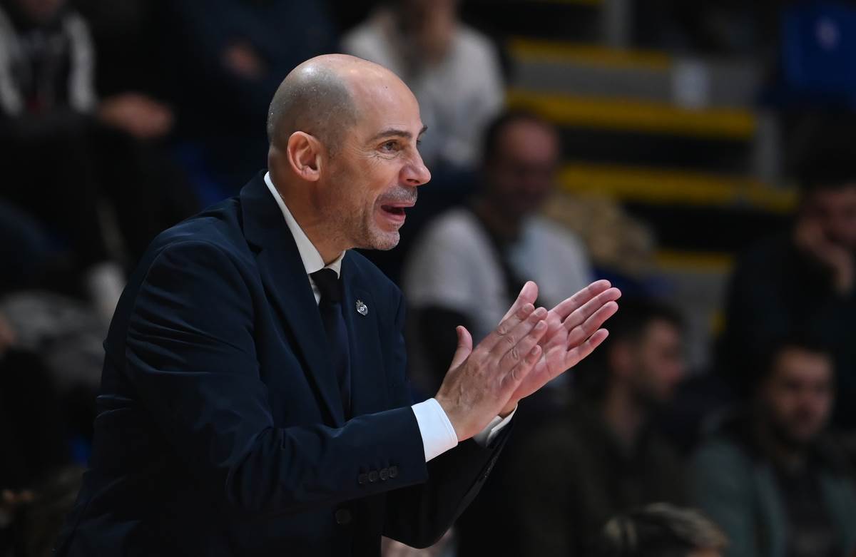  Penjaroja i Vašington pred Studentski centar 