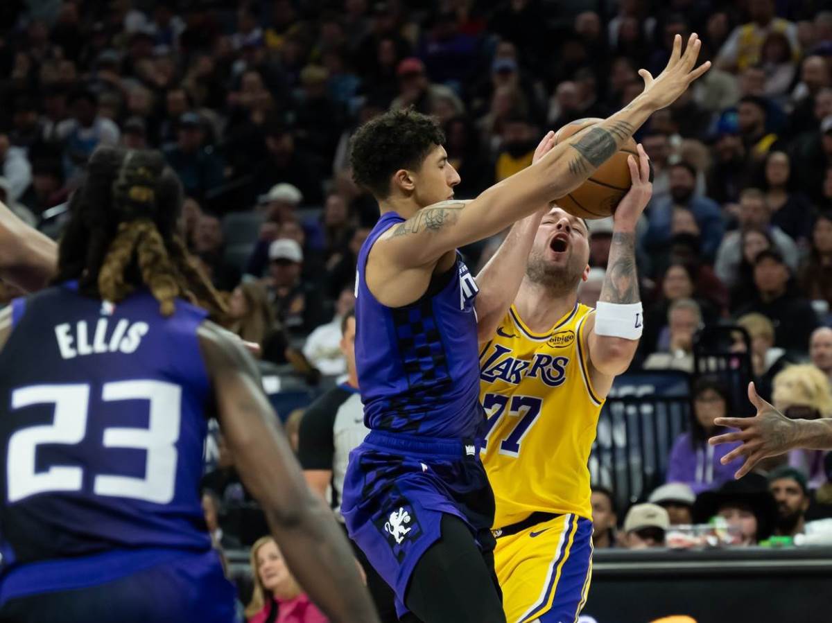  Luka Dončić 42 poena u porazu Lejkersa 