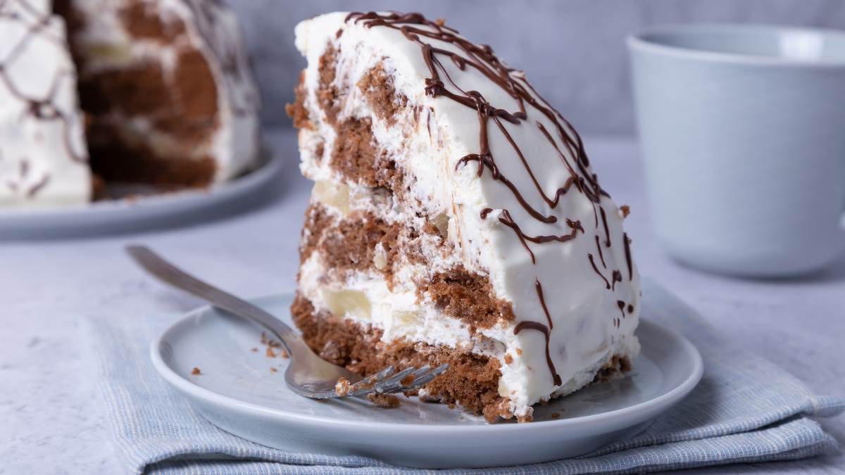  Ruski recept za Pančo tortu sa čokoladom, ananasom i pavlakom 