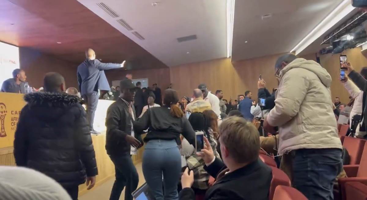  Novinari se skoro potukli na konferenciji nakon Afričkog kupa nacija 