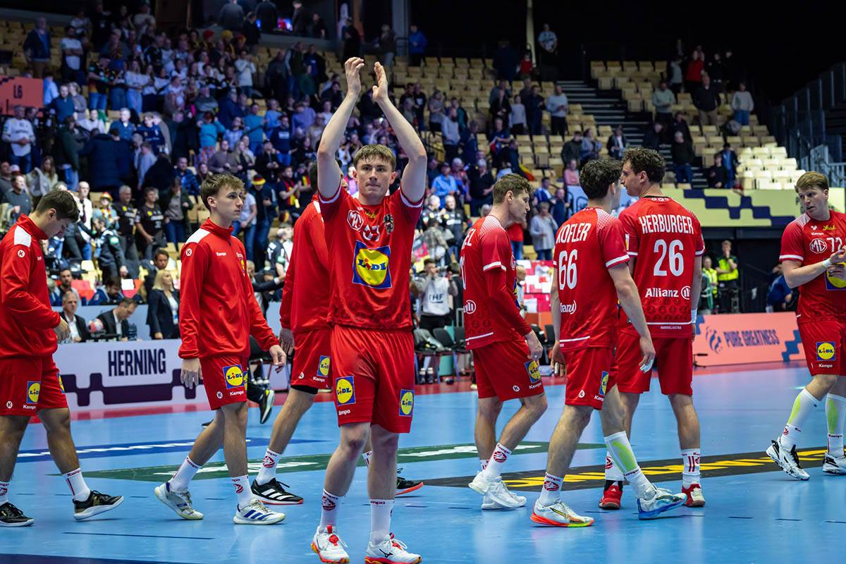  Reprezentacija Austrije puna Srba 