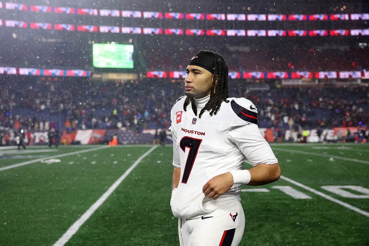  Si Džej Straud partija protiv Petrijotsa 