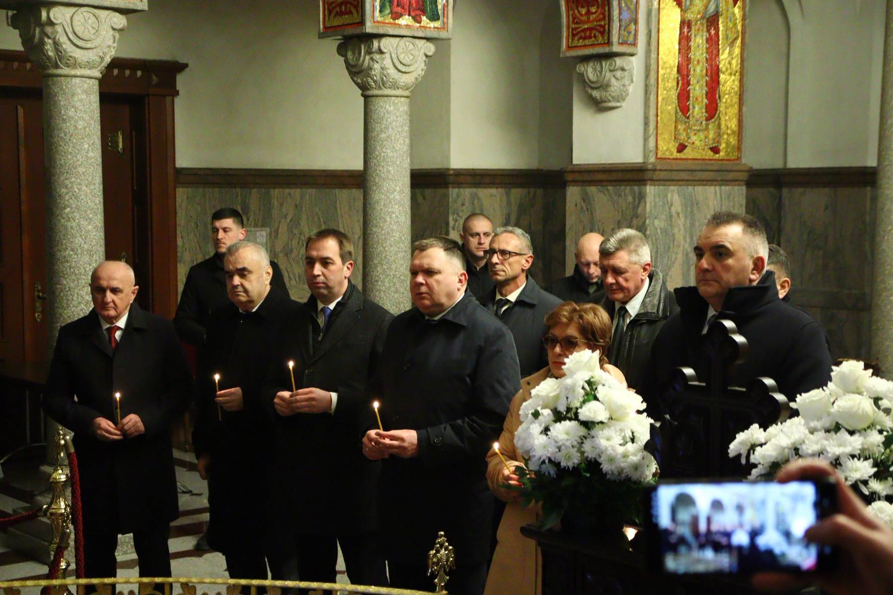  Minić i dio ministara položili crkvenu zakletvu u Hramu Hrista Spasitelja  