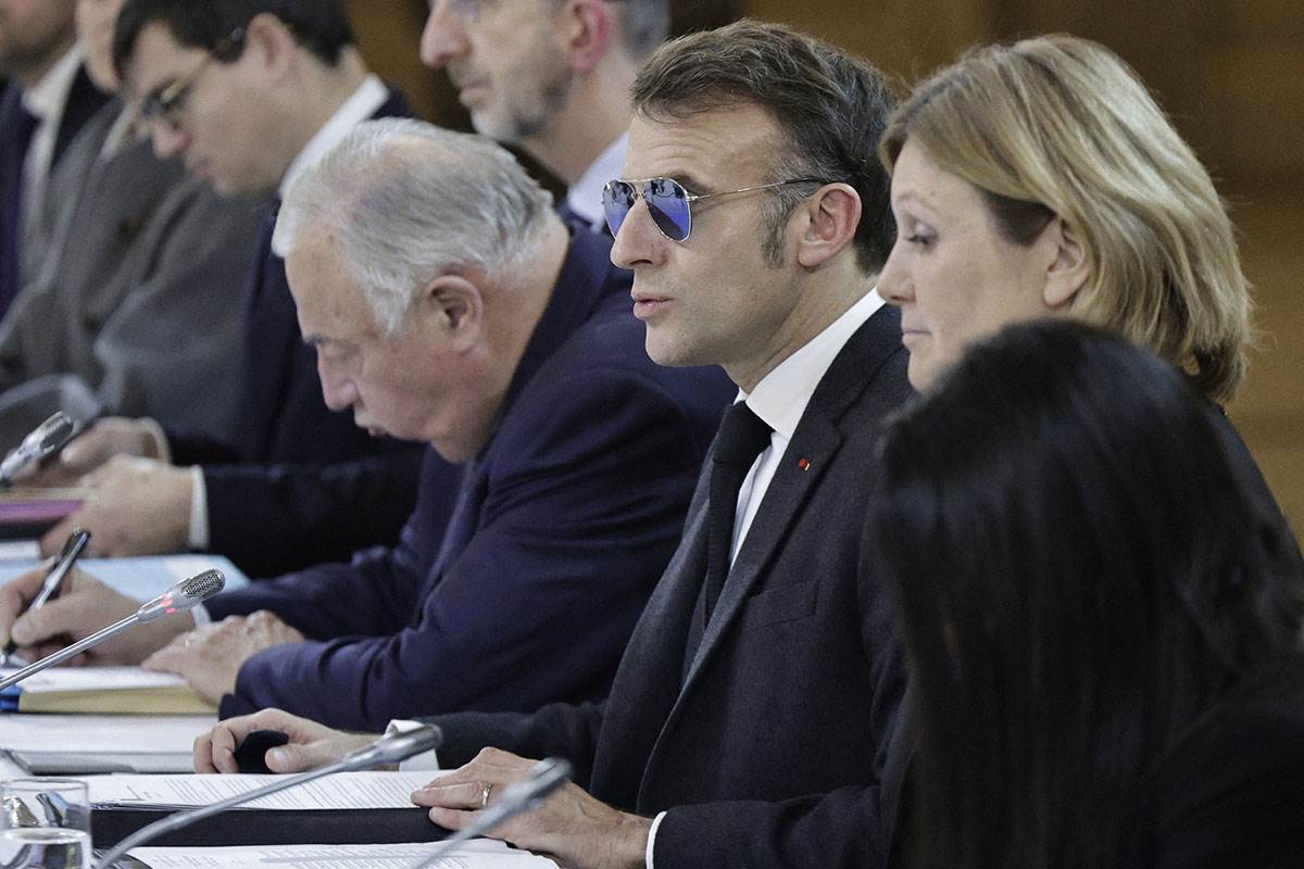  Makronove naočare koštaju više od 650 evra 