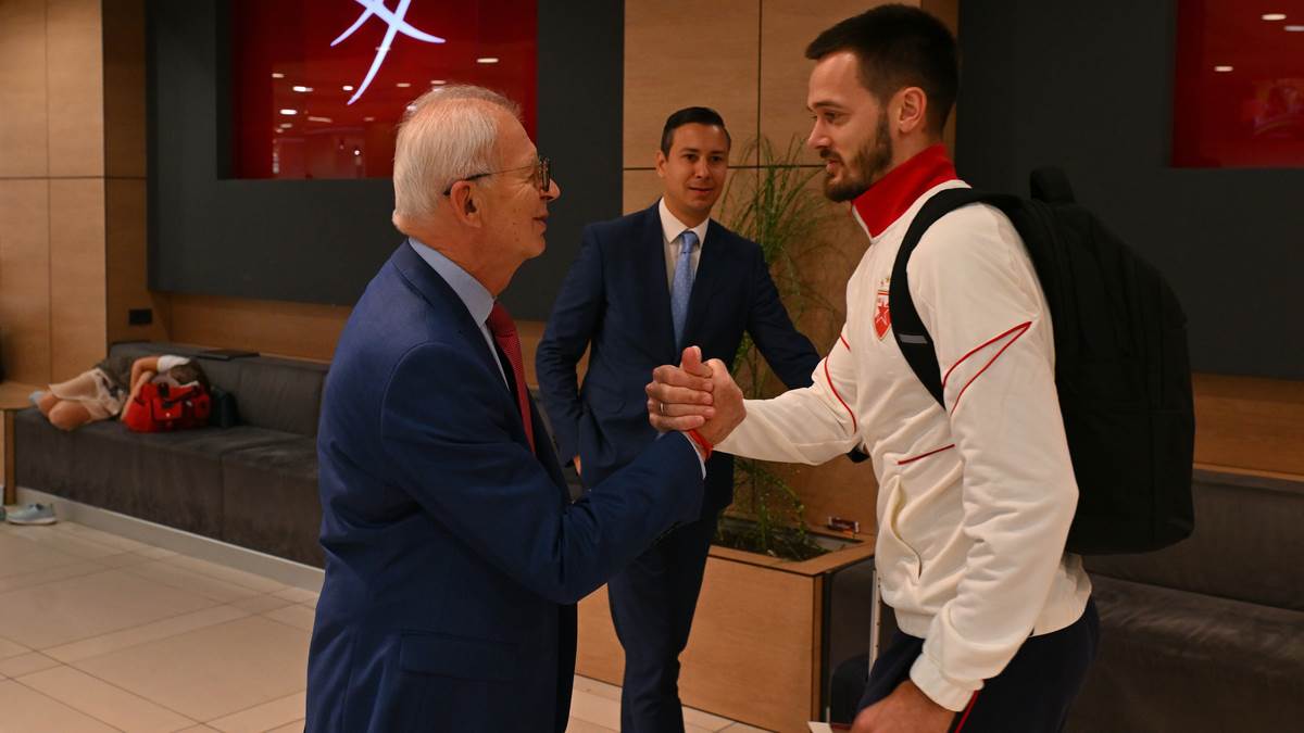  Mirko Ivanić otputovao u Malme 