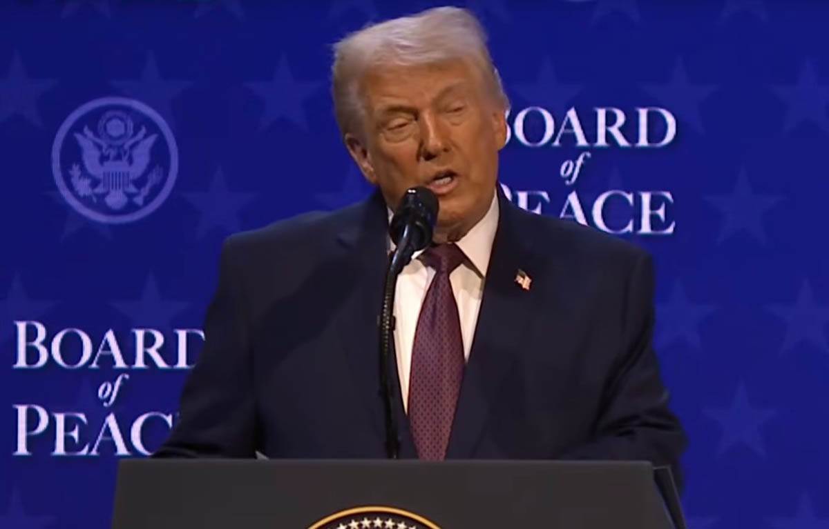  Tramp osnovao Odbor za mir 