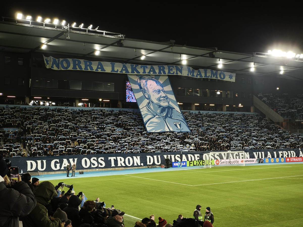 Navijači Malmea odali su počast Ageu Hareideu 