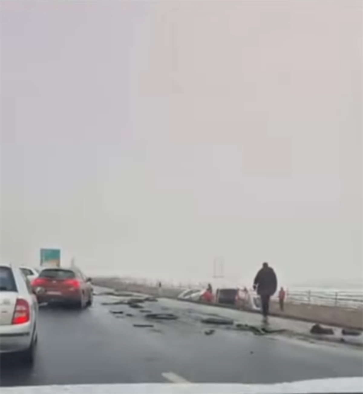  Lančani udesi paralisali auto-put ka Novom Sadu 