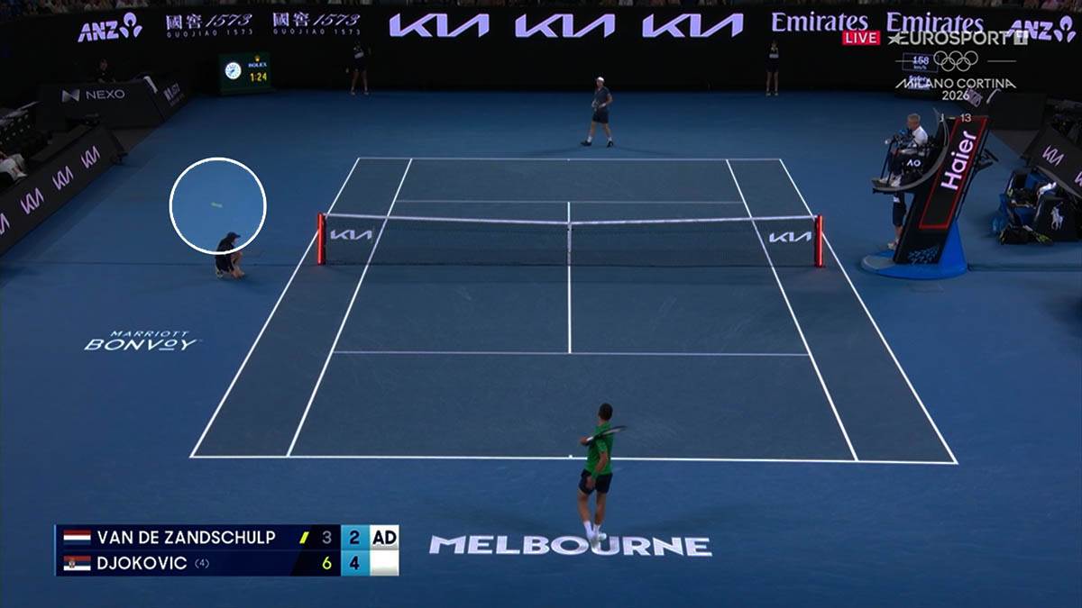  Novak Đoković zamalo pogodio sakupljačicu lopti 