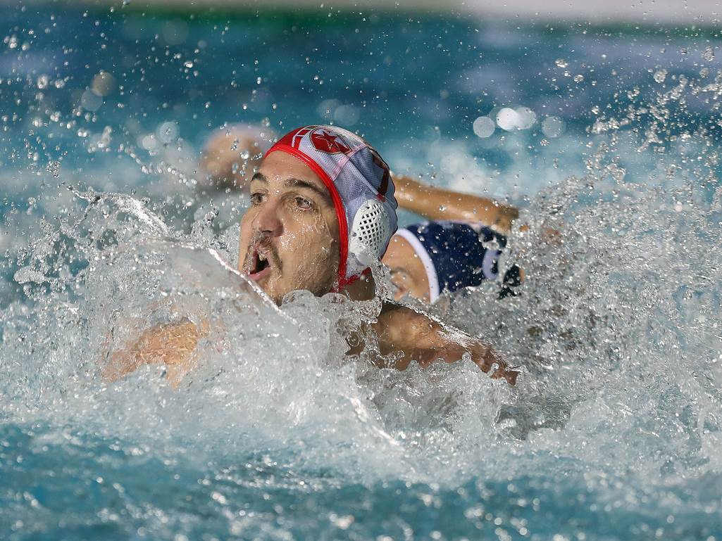  Stefan Pješivac dobio srpski pasoš 