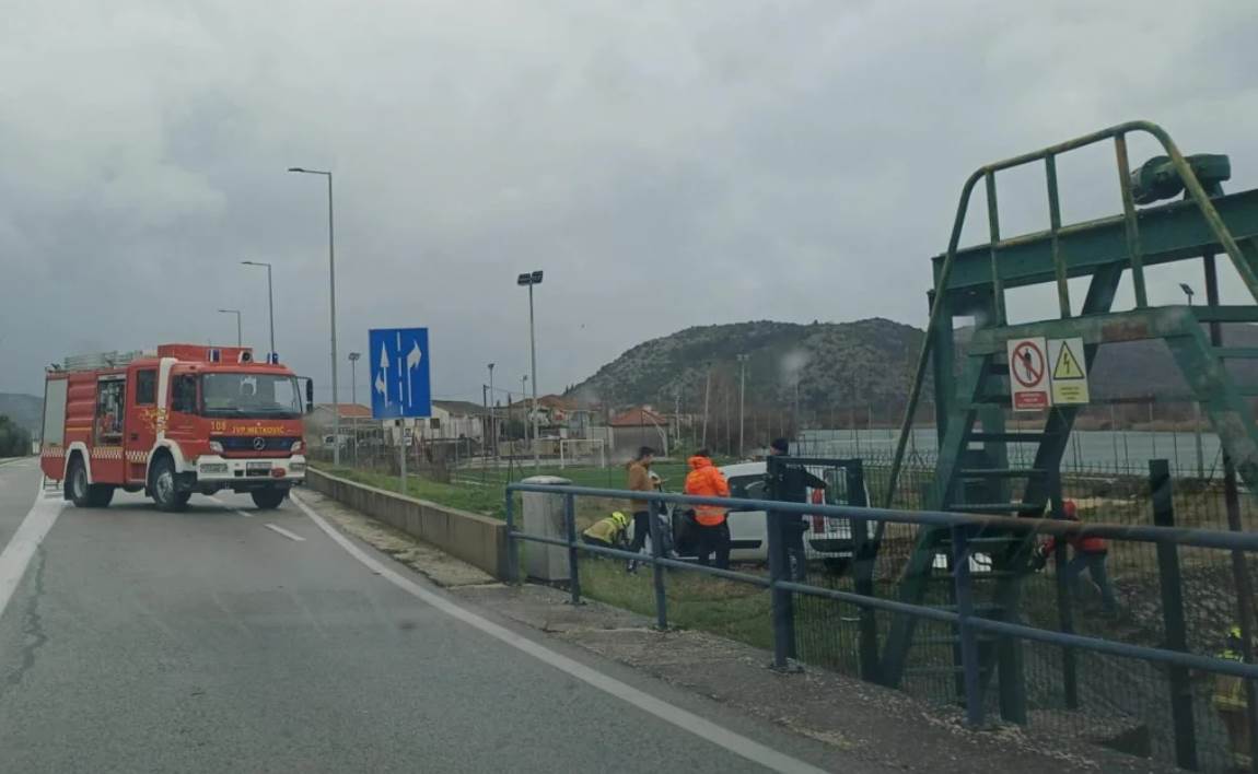  auto sletjelo u neretvu 