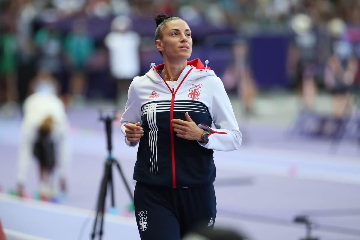  ivana spanovic ucestvuje na mitingu u beogradu 