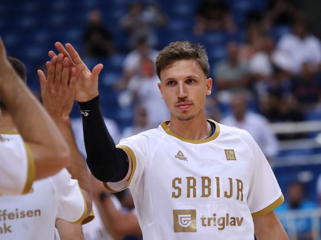  Ko je Aleksa Radanov 