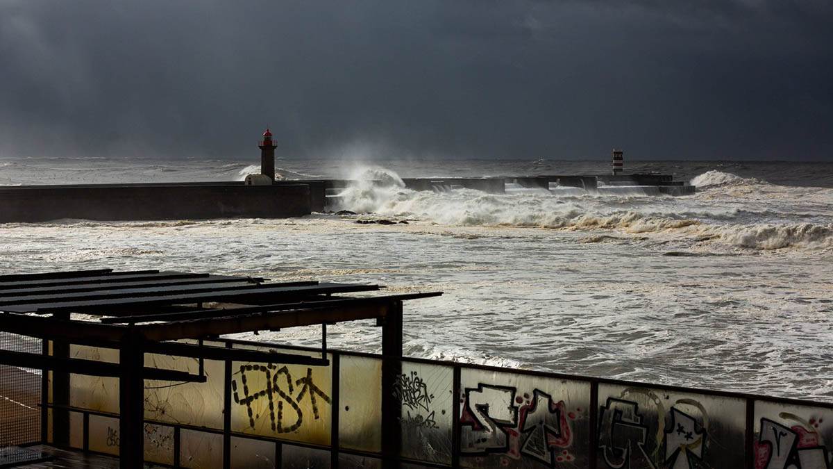  Oluja Kristin opustošila Pirinejsko poluostrvo: Najmanje pet poginulih u Portugalu 