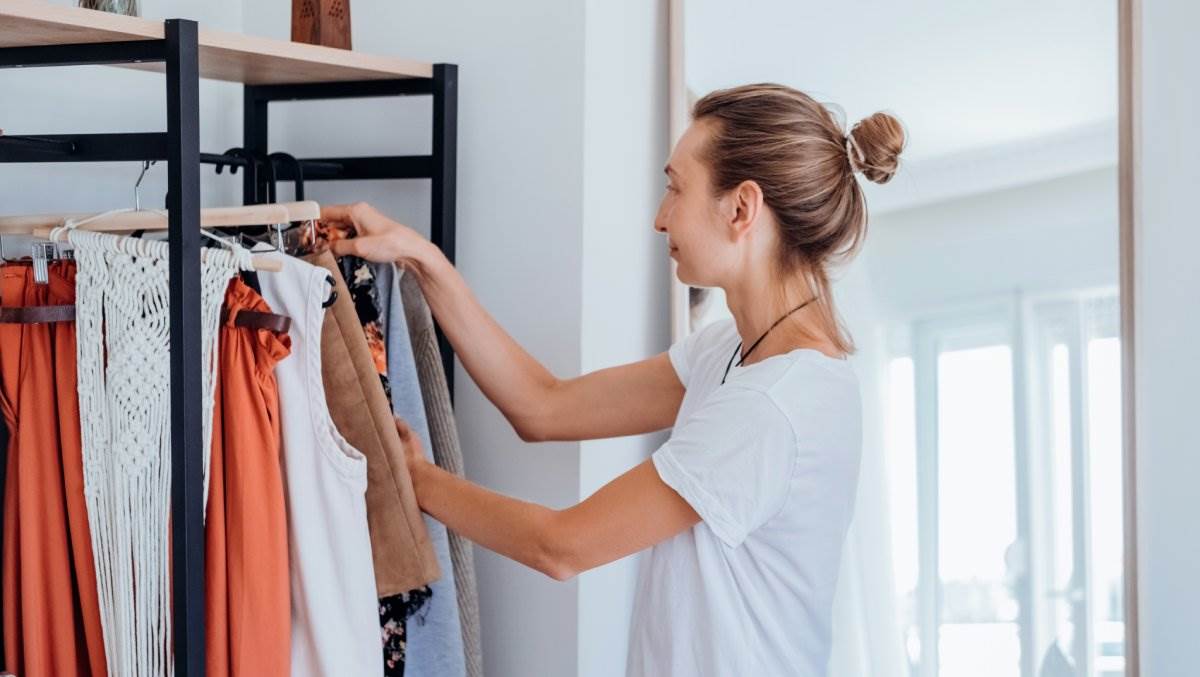  Sređivanje ormara metodom obrnuti ofinger 